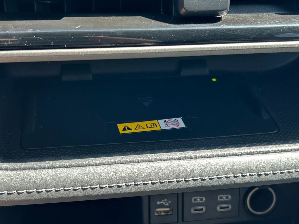 Used 2023 Toyota Highlander XLE image 33