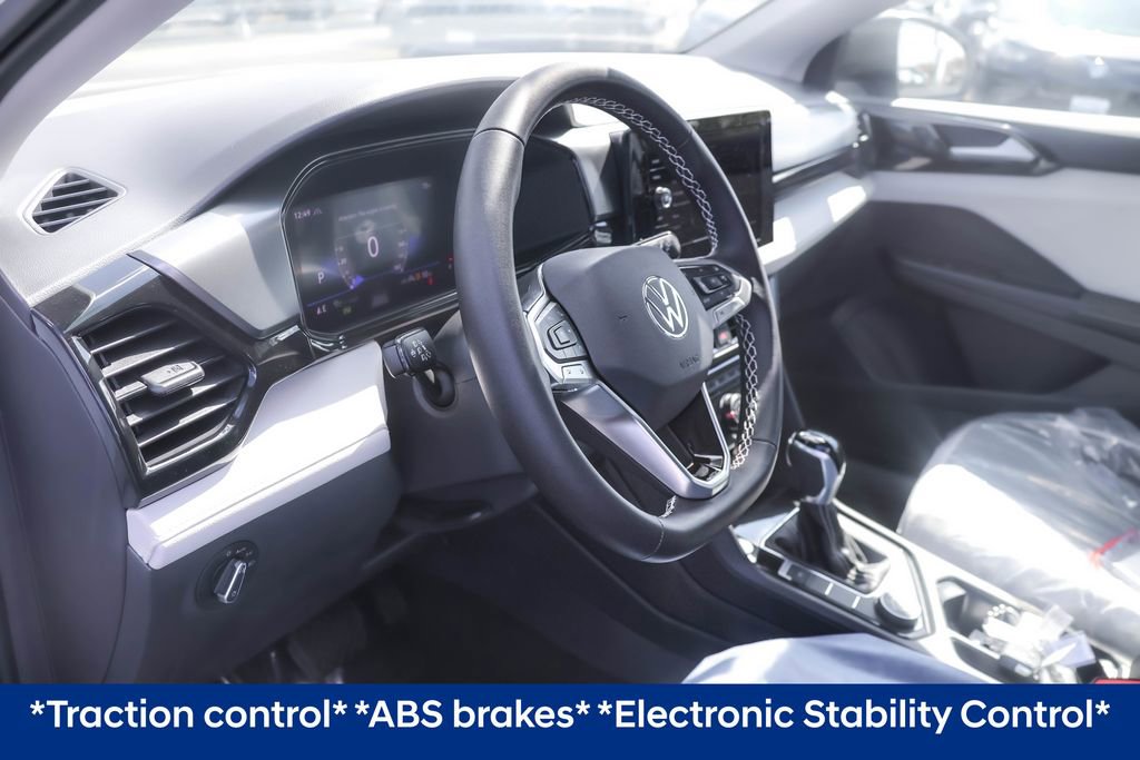 Used 2025 Volkswagen Taos S image 4