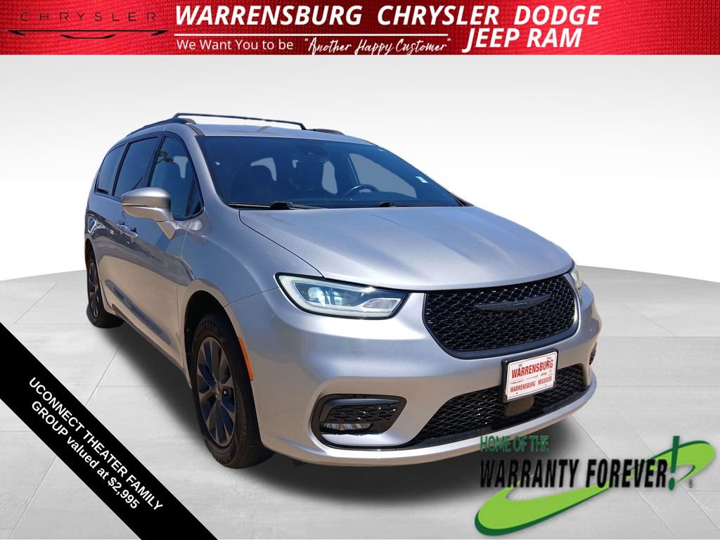 Used 2021 Chrysler Pacifica Touring-L w/ Uconnect Theater Family Group AWD/4WD image 1