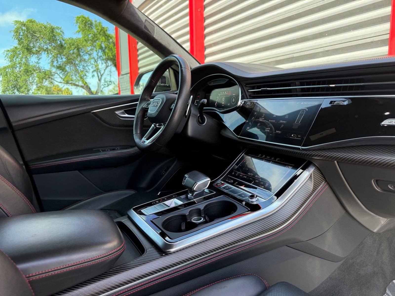 Used 2021 Audi RS Q8 AWD/4WD image 25