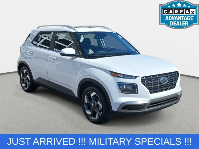 Used 2026 Hyundai Venue SEL FWD image 3