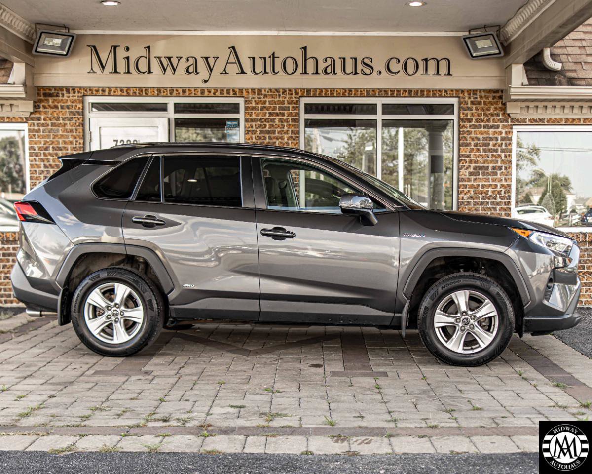 Used 2021 Toyota RAV4 XLE w/ Convenience Package AWD/4WD image 7