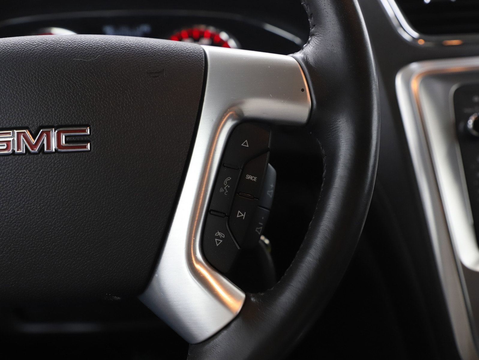 Used 2017 GMC Acadia Limited SLT image 30