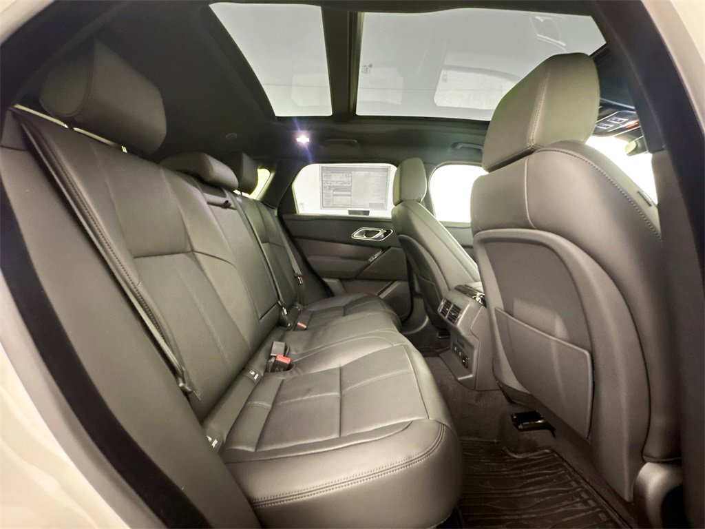 New 2026 Land Rover Range Rover Velar Dynamic SE image 27