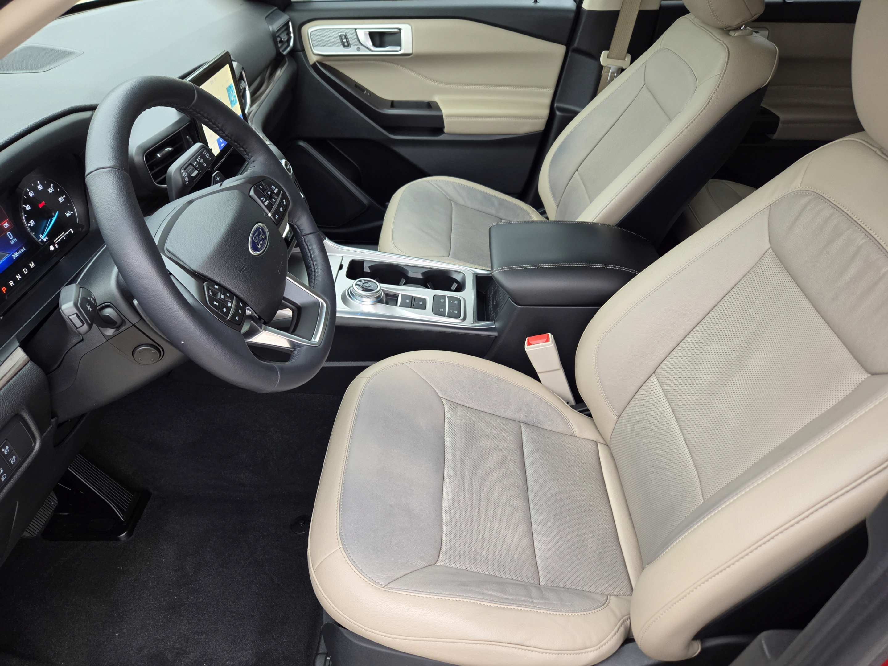 Used 2020 Ford Explorer Limited RWD image 5