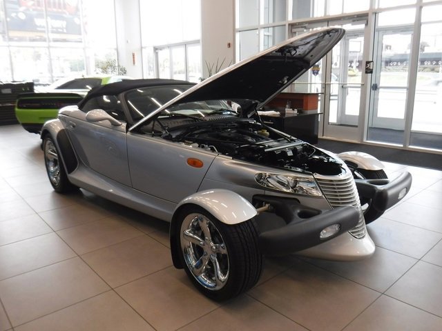 Used 2000 Plymouth Prowler image 32
