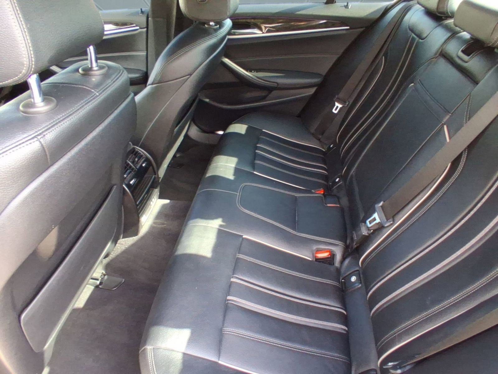 Used 2021 BMW 530e w/ M Sport Package image 24