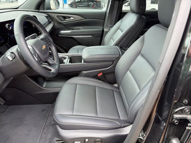 Certified 2025 Chevrolet Traverse LT image 5