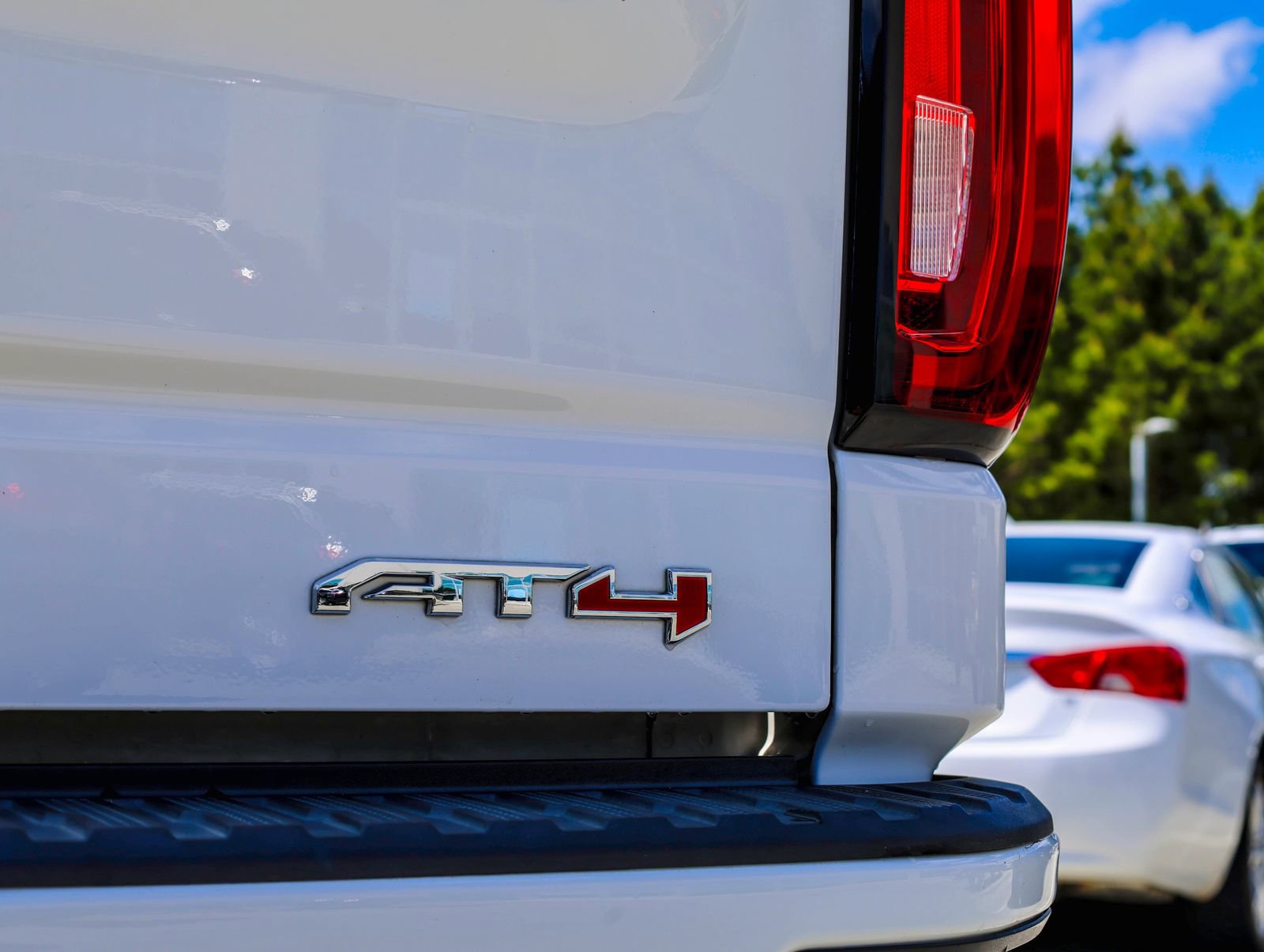 Used 2019 GMC Sierra 1500 AT4 w/ AT4 Premium Package AWD/4WD image 10