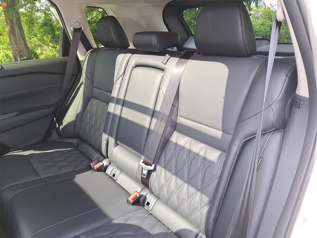 New 2026 Nissan Rogue Platinum image 13