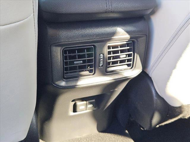 Used 2022 Toyota RAV4 Limited image 17