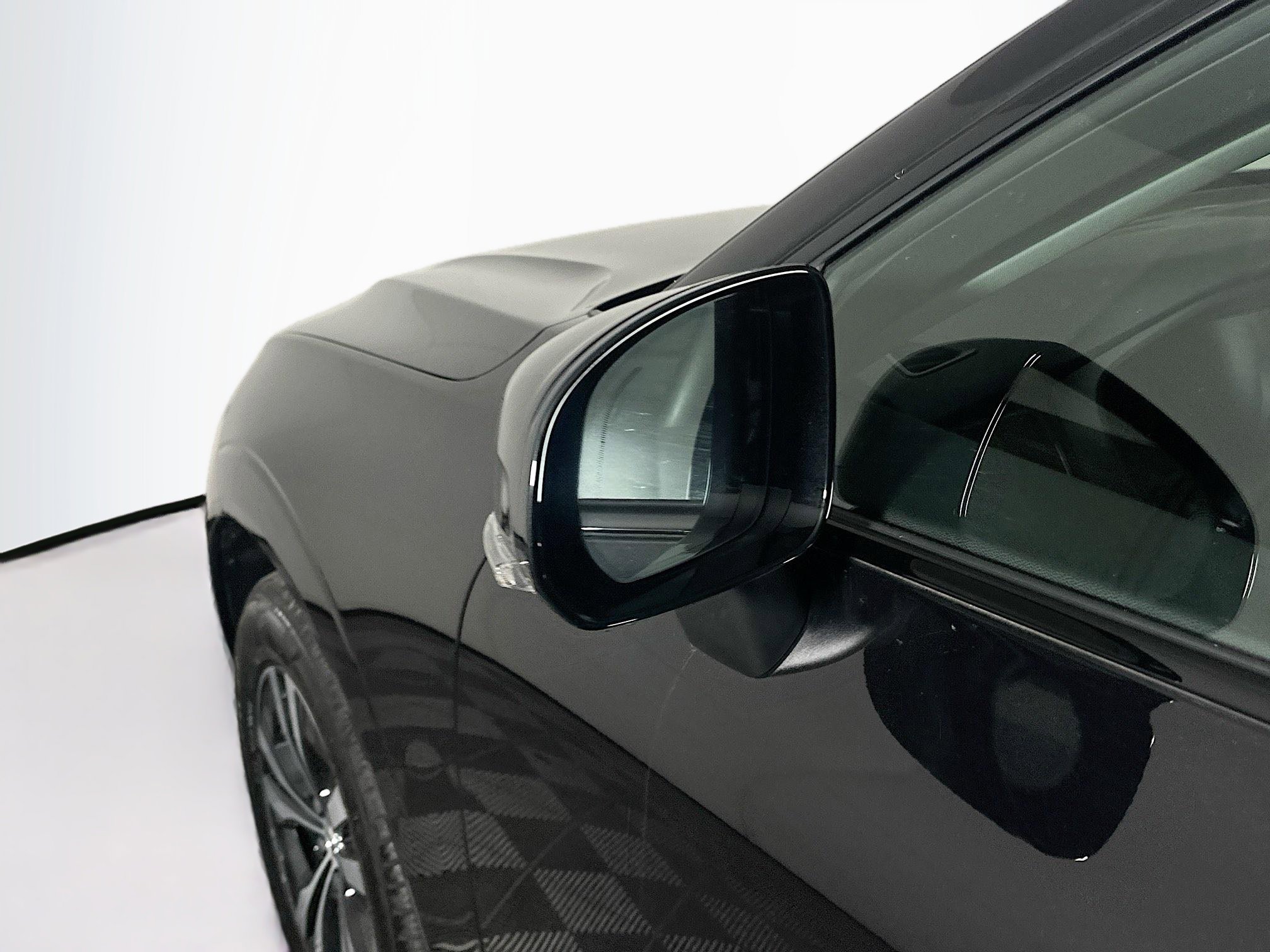 Used 2024 Volvo XC60 B5 Core AWD/4WD image 16