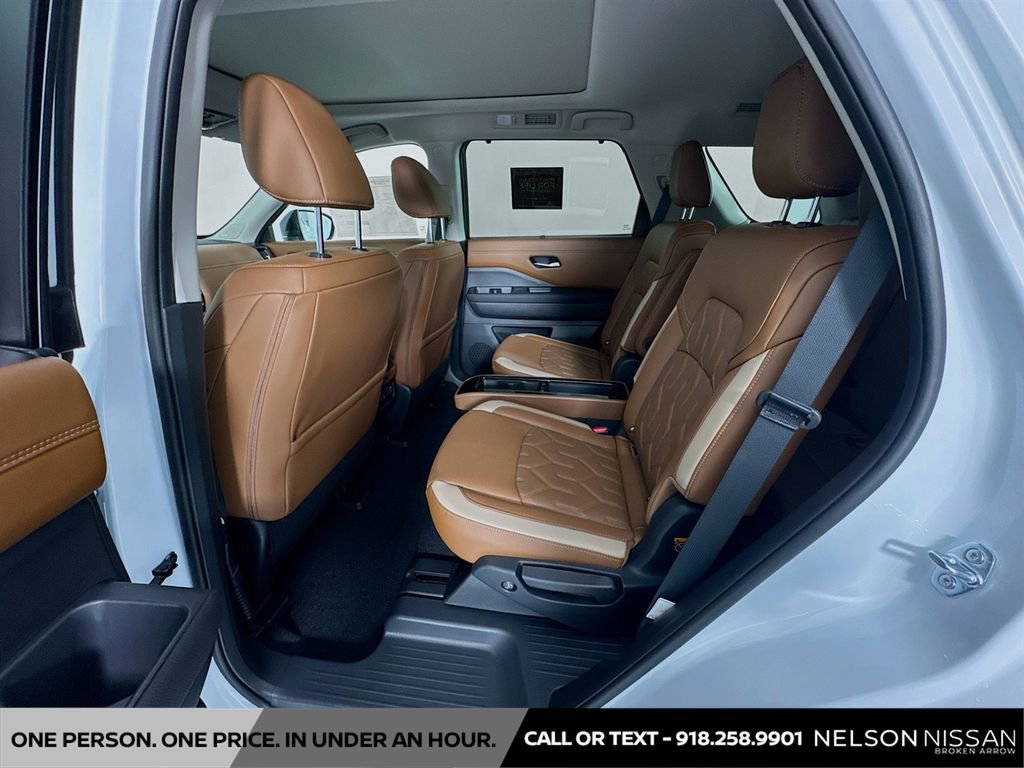 New 2026 Nissan Pathfinder Platinum image 25