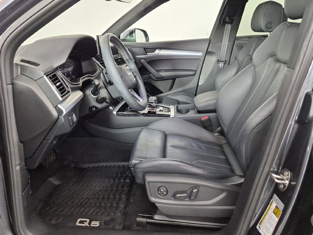 Used 2024 Audi Q5 2.0T Premium Plus w/ Premium Plus Package AWD/4WD image 17