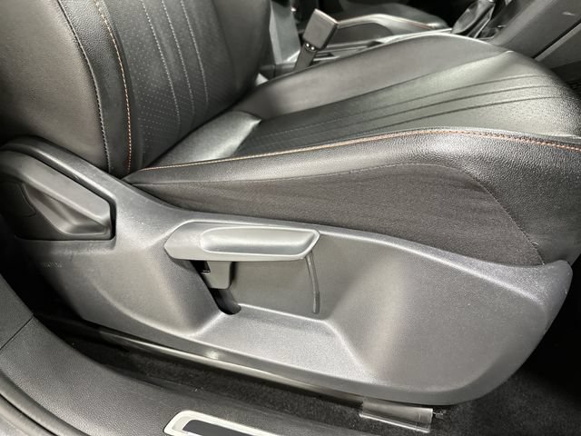 Used 2024 Volkswagen Tiguan SE FWD image 30