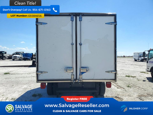 Used 2018 Chevrolet Express 3500 w/ Driver Convenience Package RWD image 8
