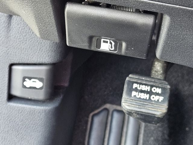 Used 2025 Nissan Altima 2.5 SV FWD image 20