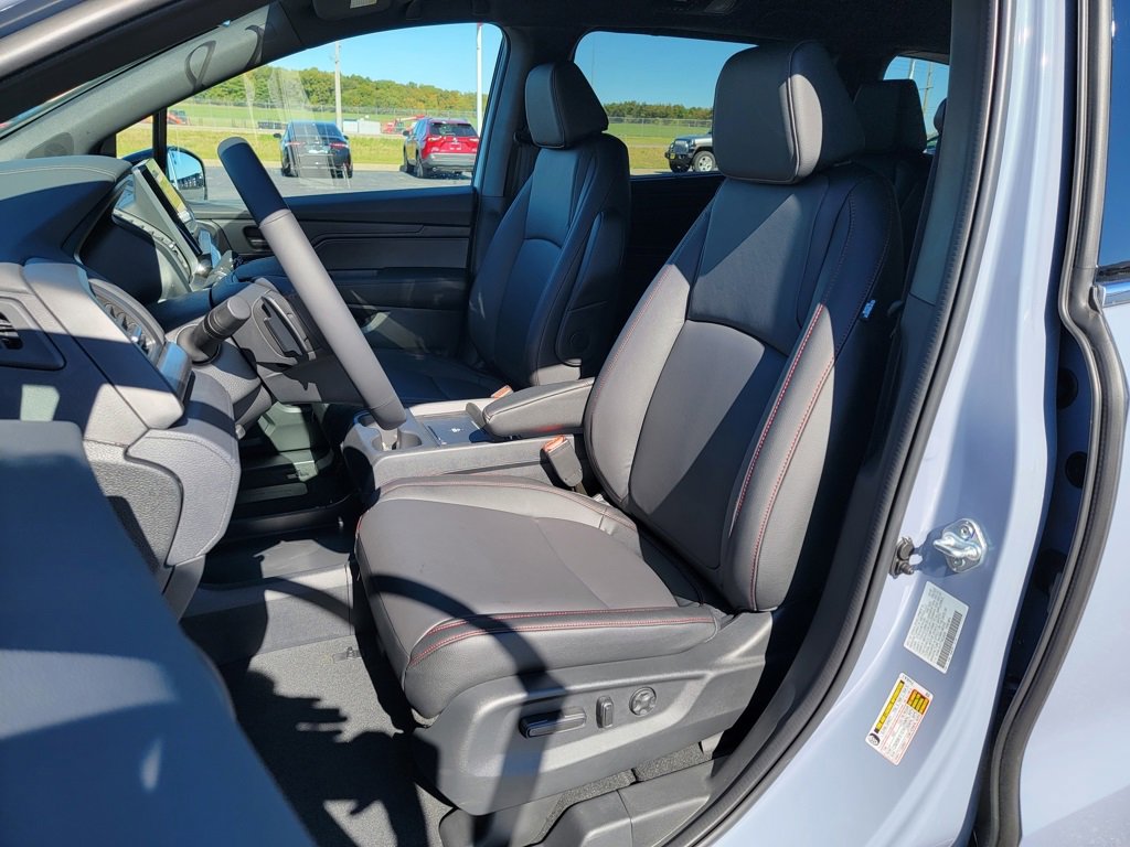 New 2026 Honda Odyssey Sport-L image 2