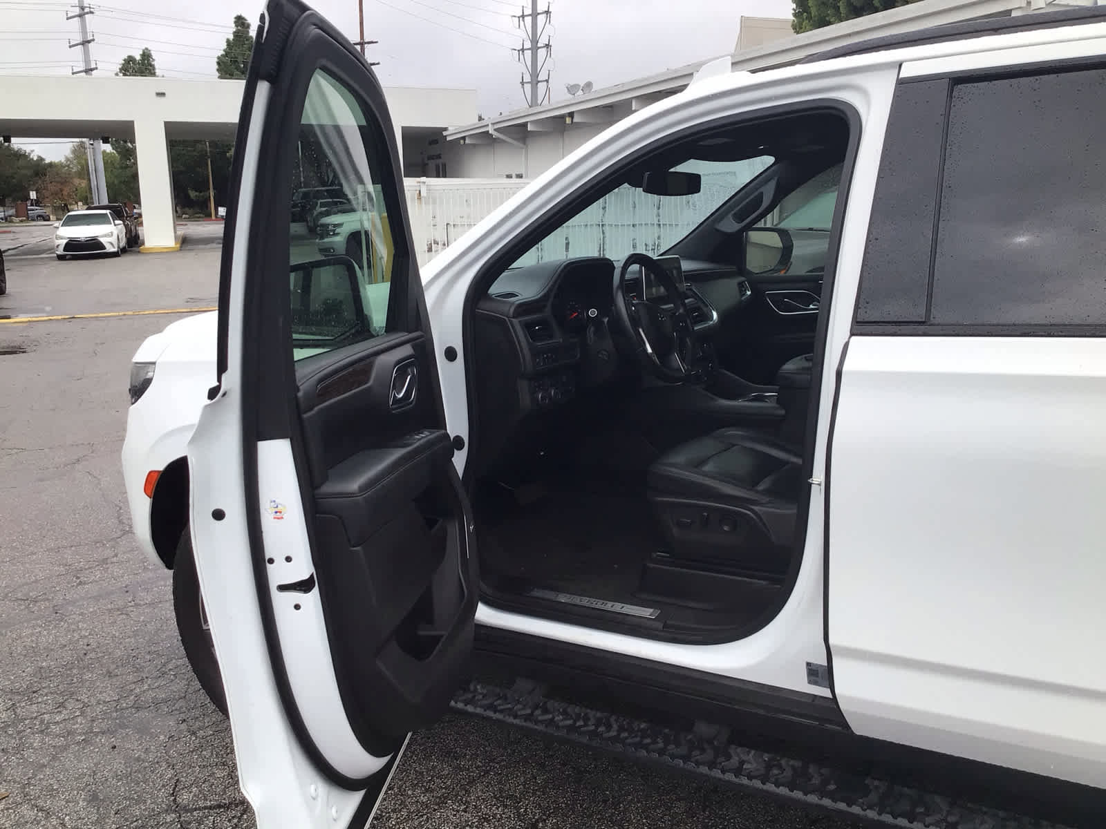 Used 2021 Chevrolet Tahoe Z71 w/ Z71 Off-Road Package image 5