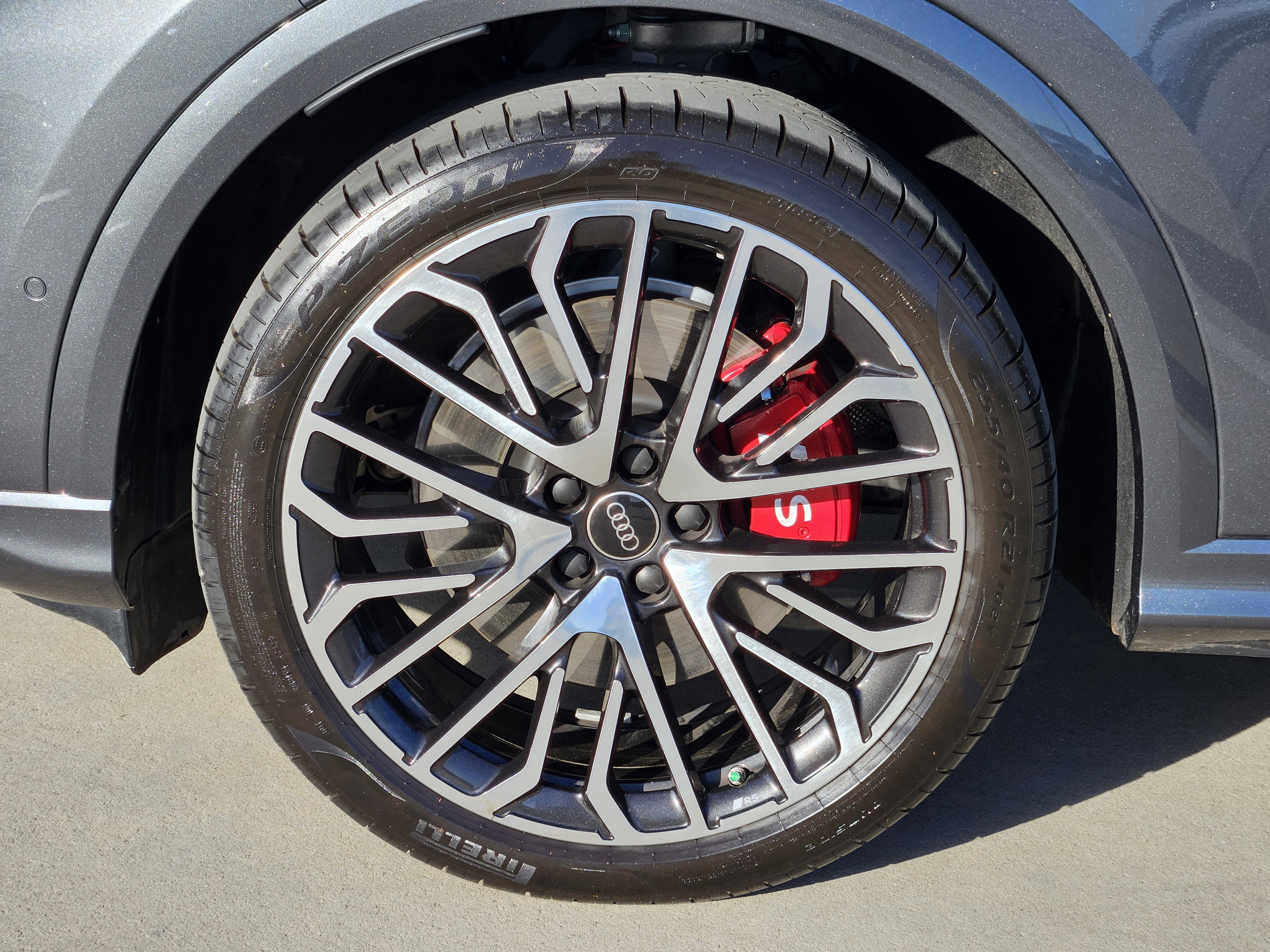 Used 2025 Audi SQ5 Prestige image 14