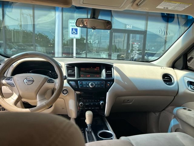 Used 2014 Nissan Pathfinder S FWD image 35