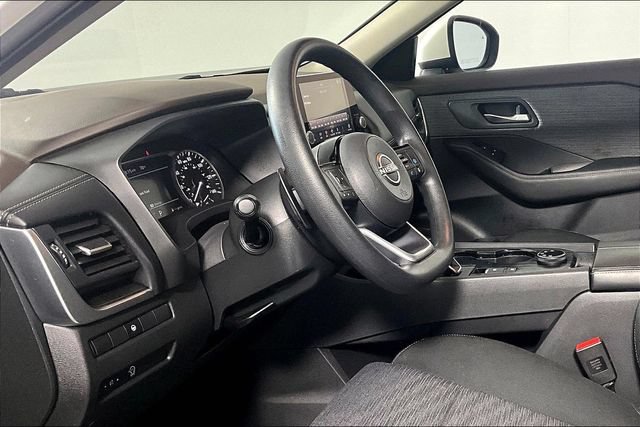 Used 2023 Nissan Rogue SV AWD/4WD image 16