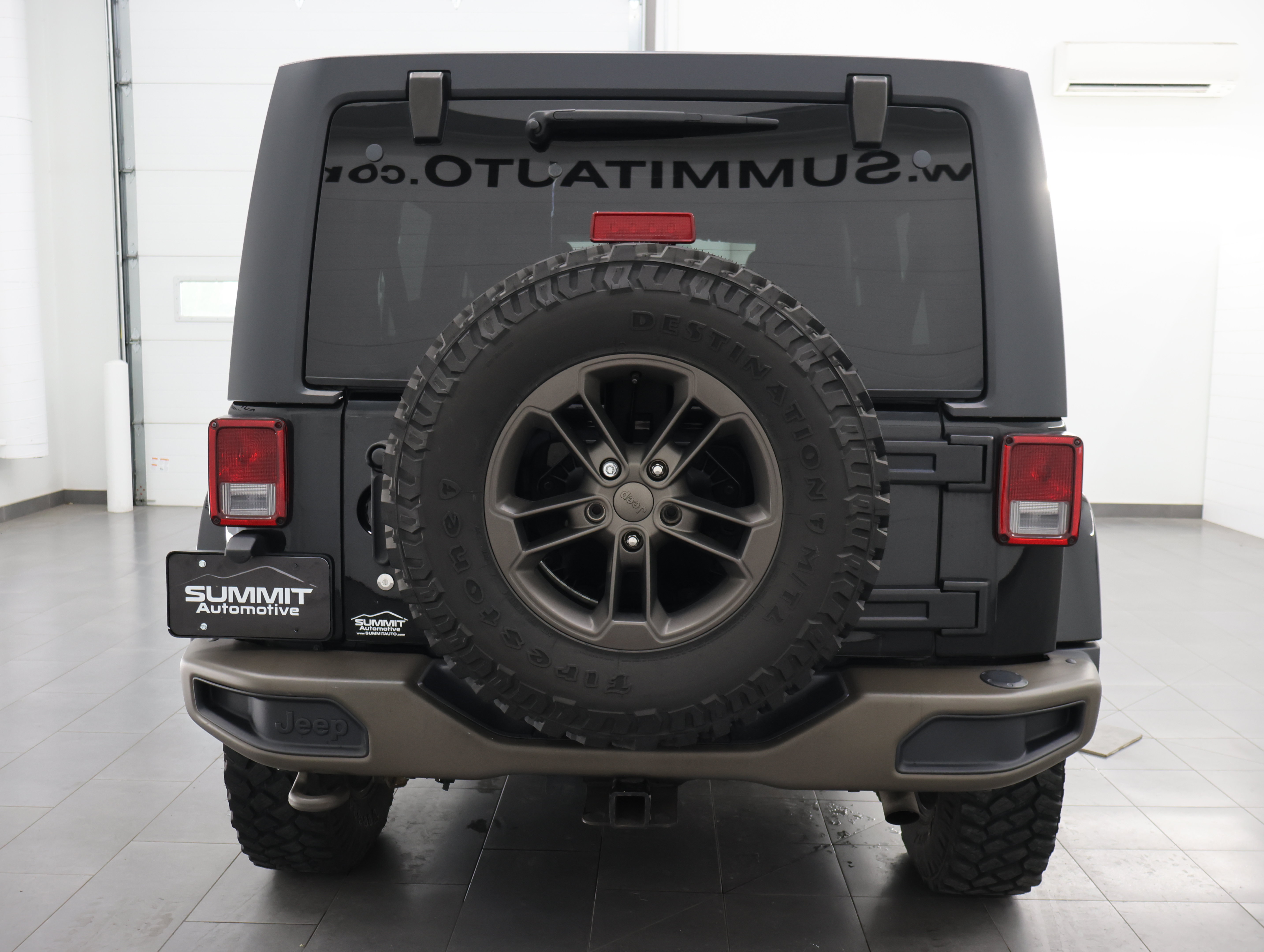 Used 2016 Jeep Wrangler Unlimited Sahara AWD/4WD image 25