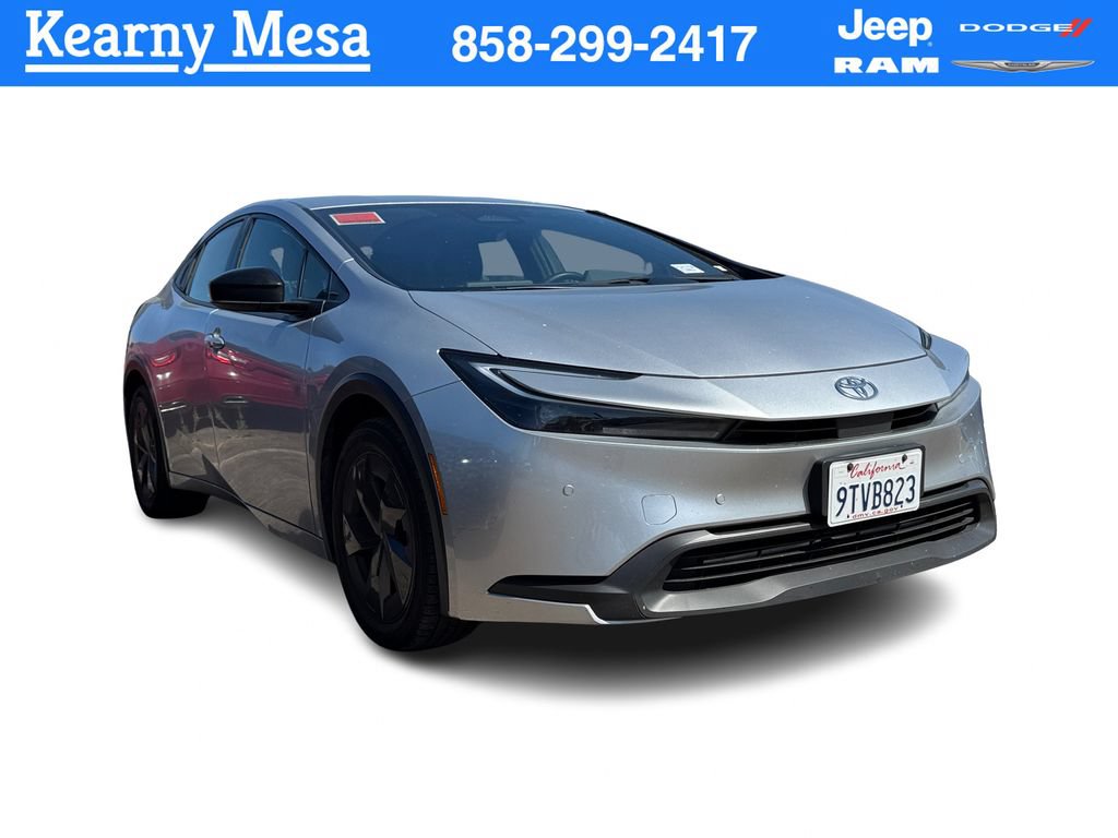 Used 2024 Toyota Prius LE FWD image 1