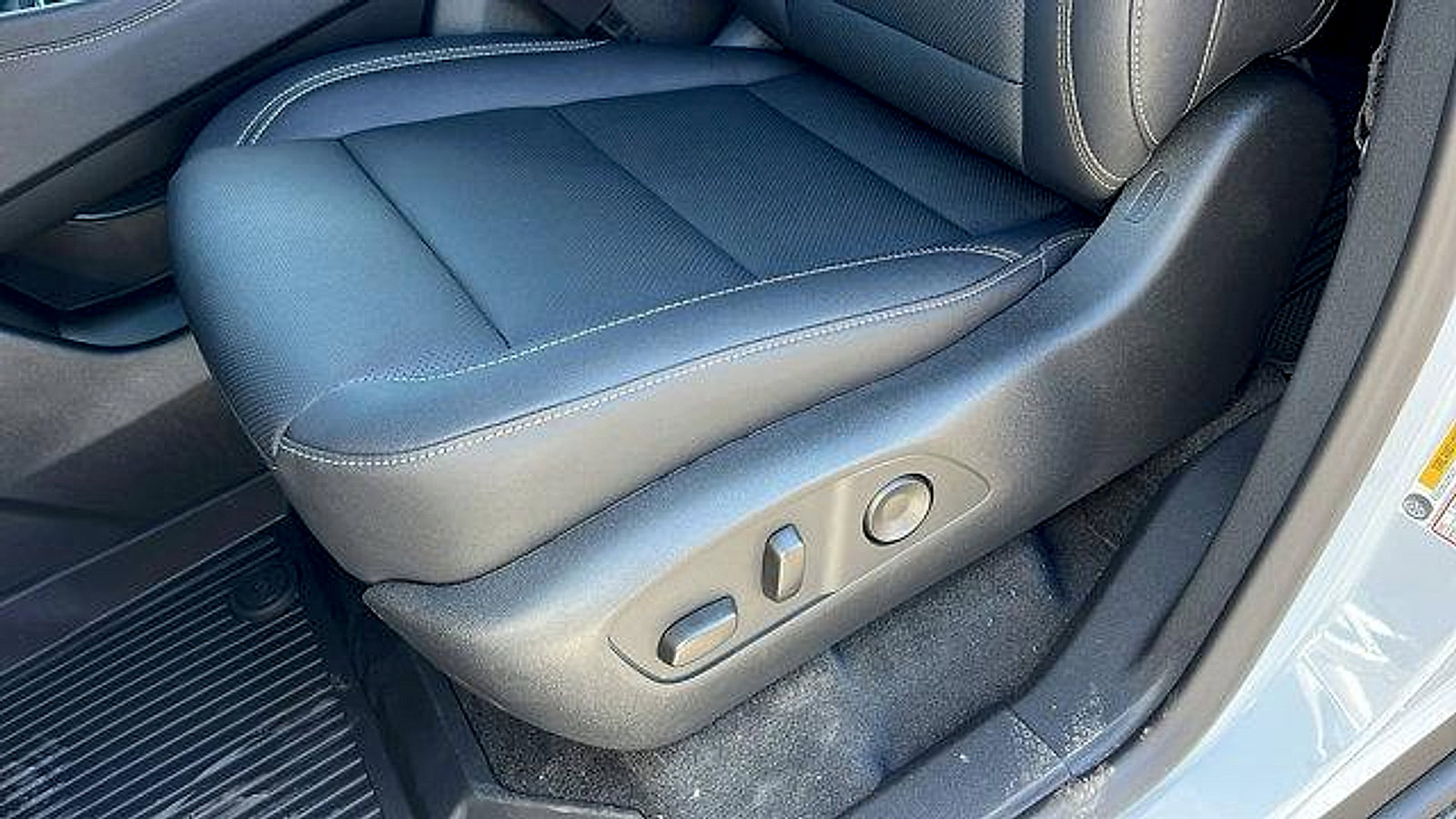 New 2026 Chevrolet Traverse LT w/ Driver Confidence Package image 18
