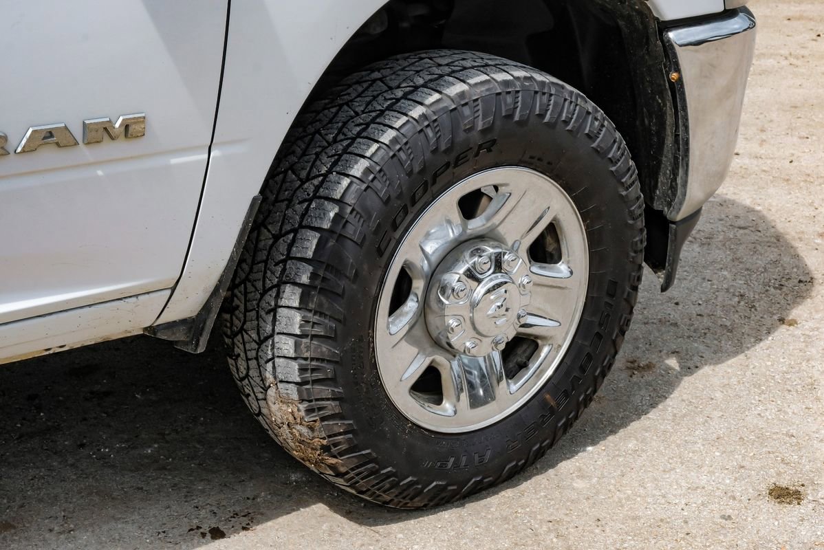 Used 2021 RAM 2500 Tradesman w/ Chrome Appearance Group AWD/4WD image 61