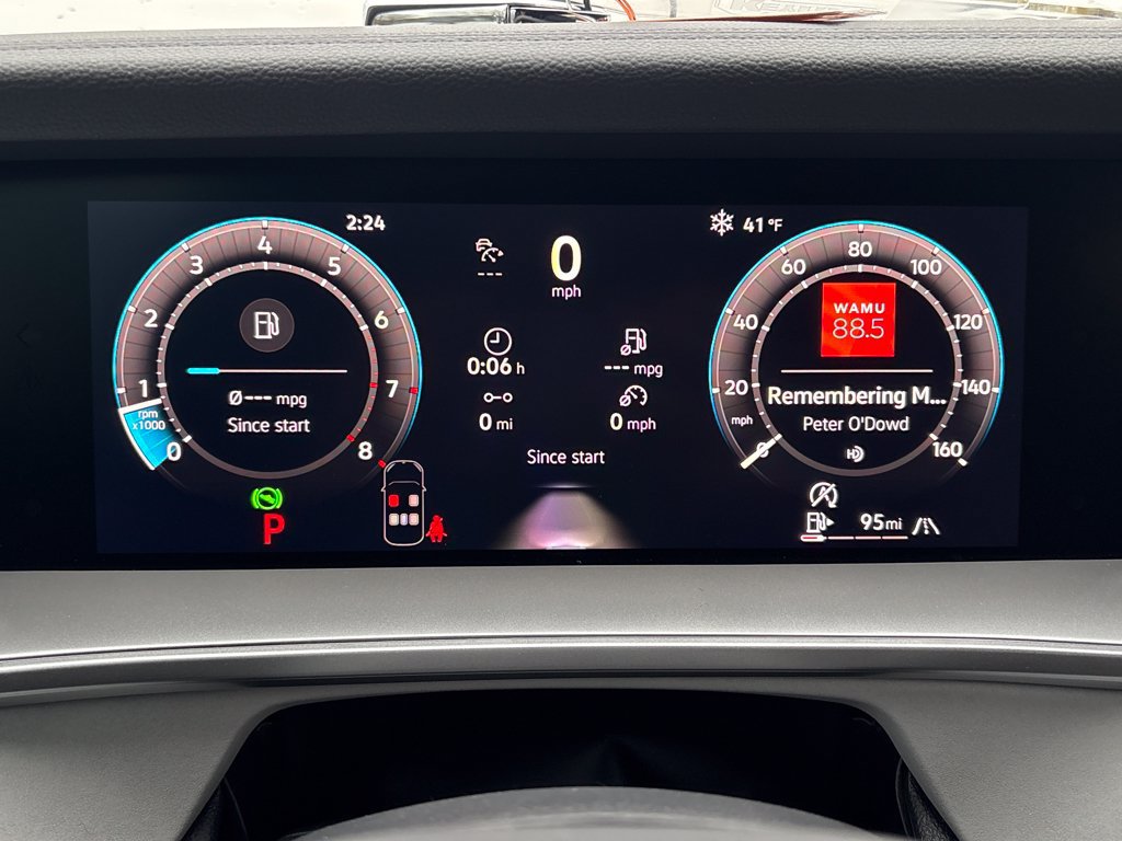 New 2026 Volkswagen Tiguan SE R-Line AWD/4WD image 27