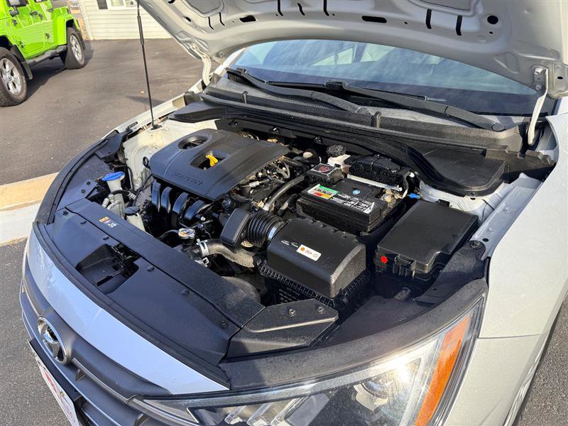 Used 2019 Hyundai Elantra SE image 36