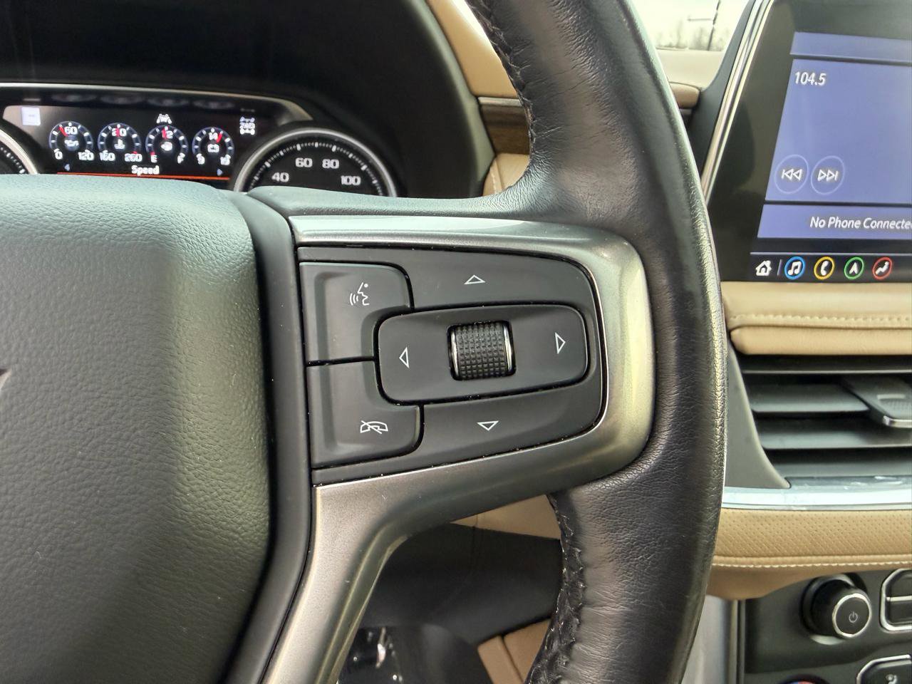 Used 2021 Chevrolet Tahoe Premier w/ Premium Package image 32