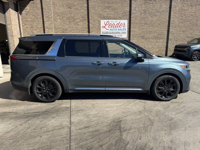 Used 2022 Kia Carnival SX image 2