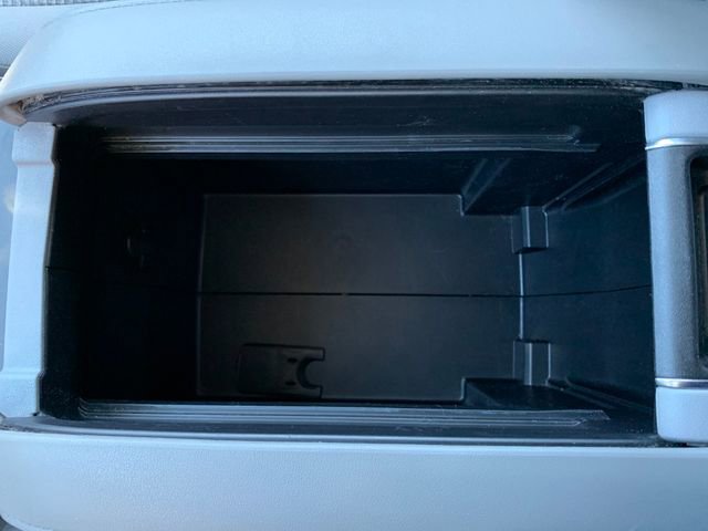 Used 2023 Toyota Highlander LE image 25