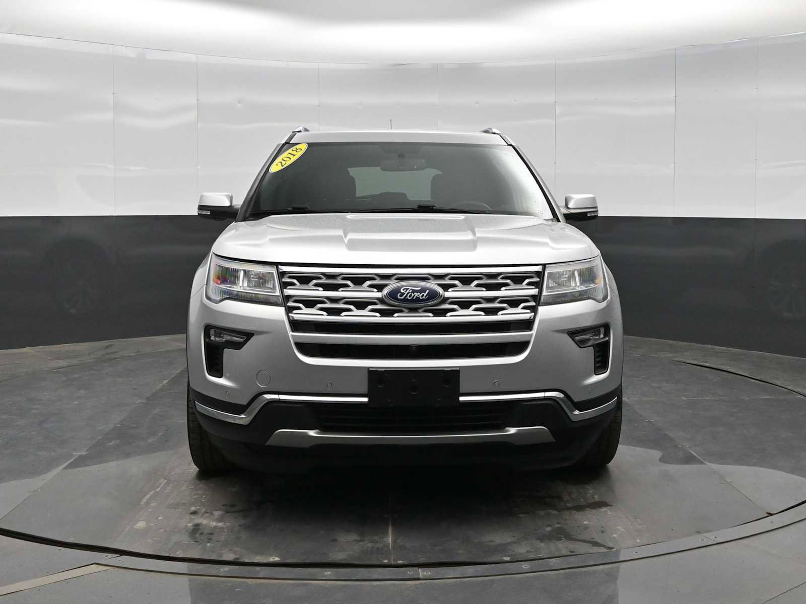 Used 2018 Ford Explorer Limited image 3