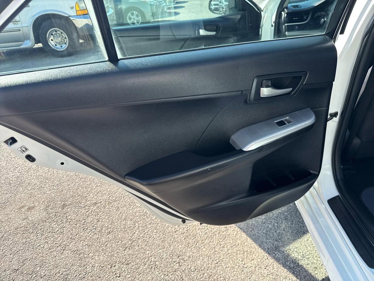 Used 2014 Toyota Camry SE image 14