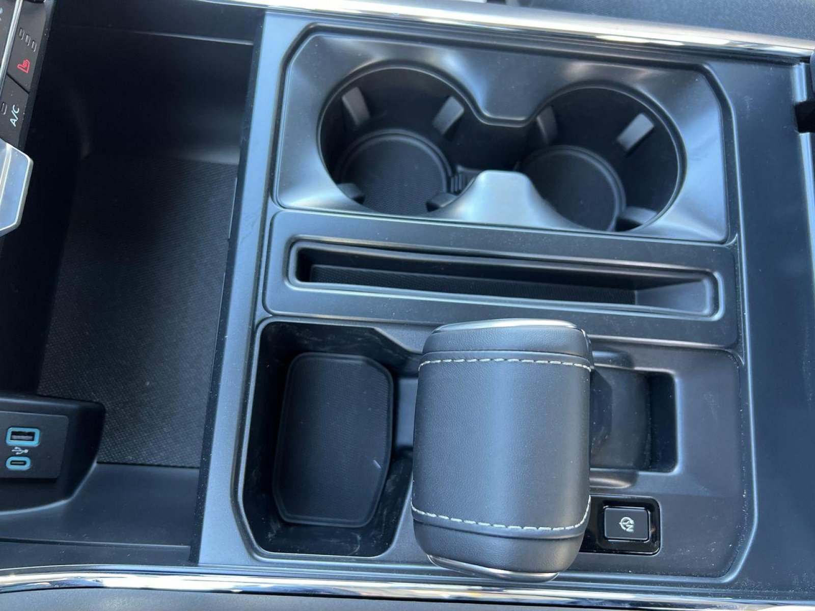 New 2024 Ford F150 Lightning XLT w/ Max Trailer Tow Package image 22