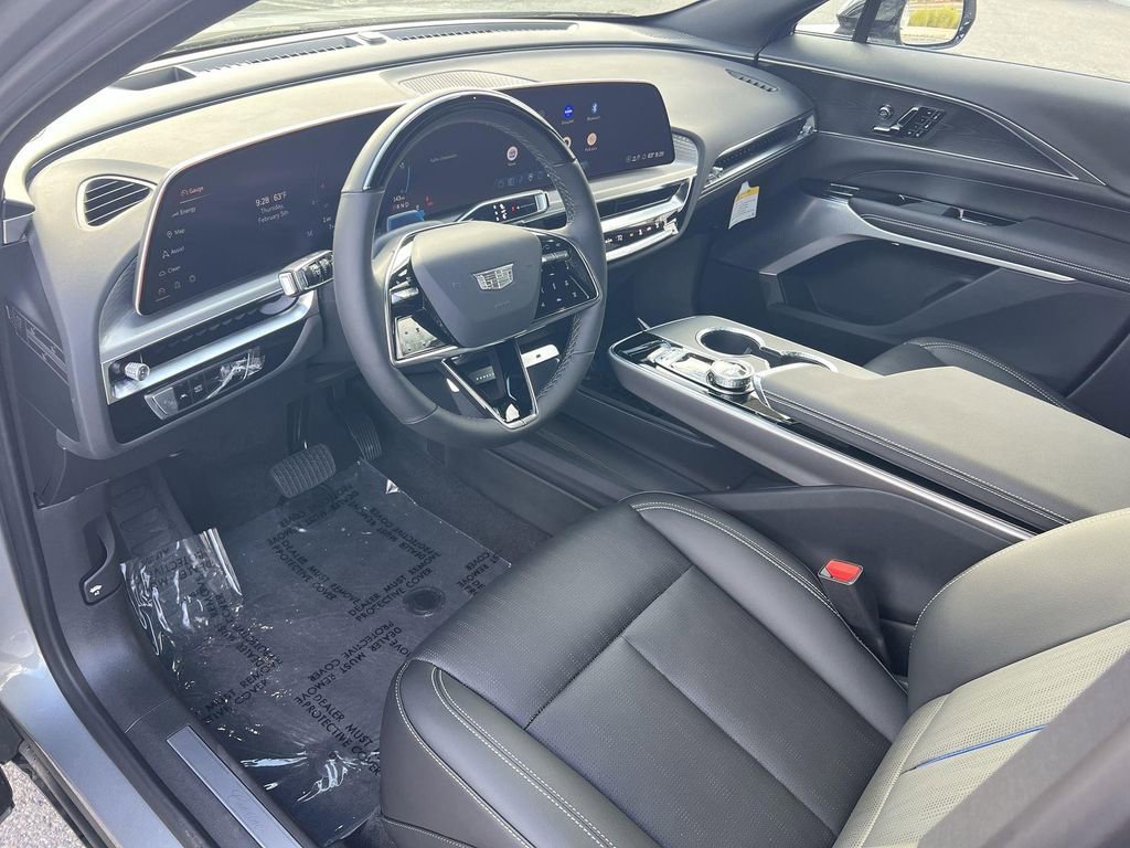 New 2025 Cadillac Lyriq Sport image 9