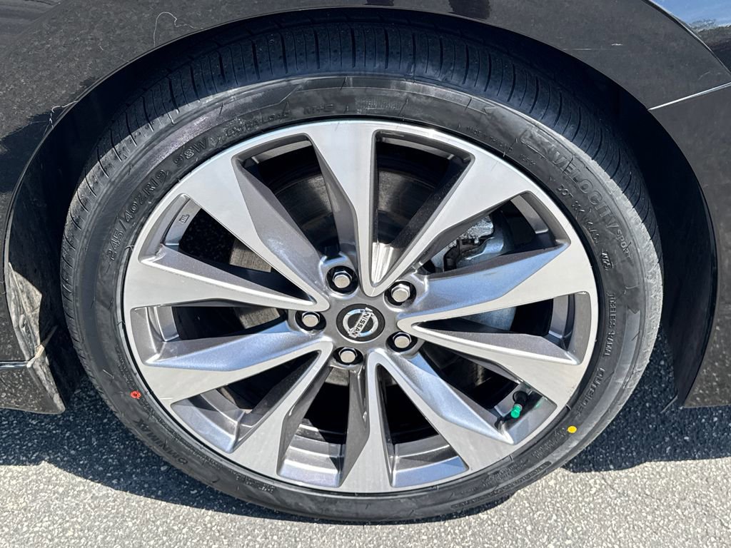 Used 2021 Nissan Maxima Platinum w/ Sport Mat Group image 12