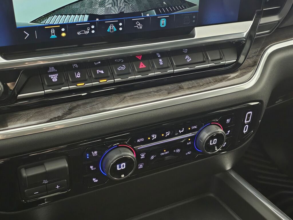 Used 2025 Chevrolet Silverado 3500 LTZ w/ LTZ Plus Package image 30
