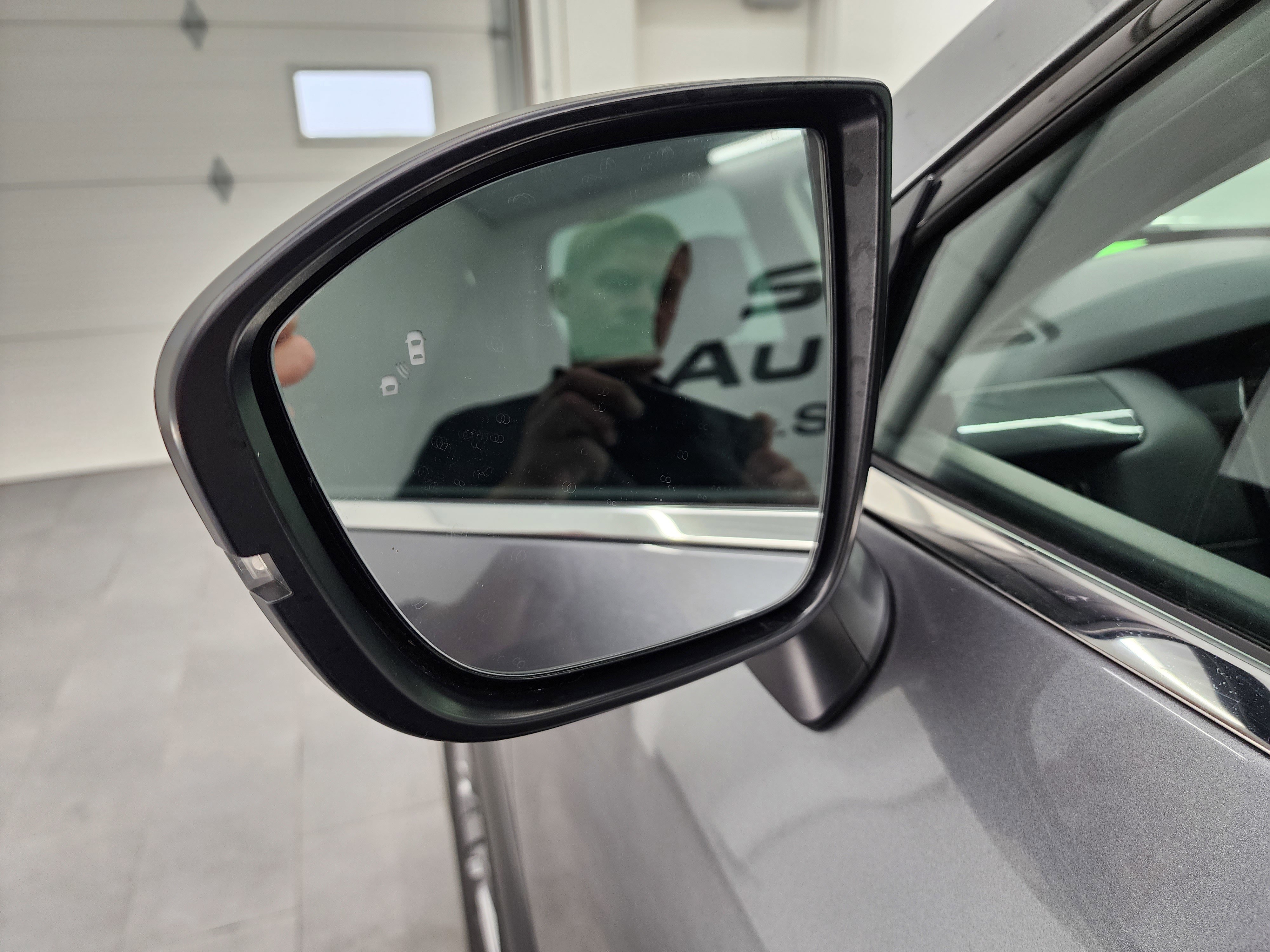 Used 2025 Nissan Pathfinder SV image 35