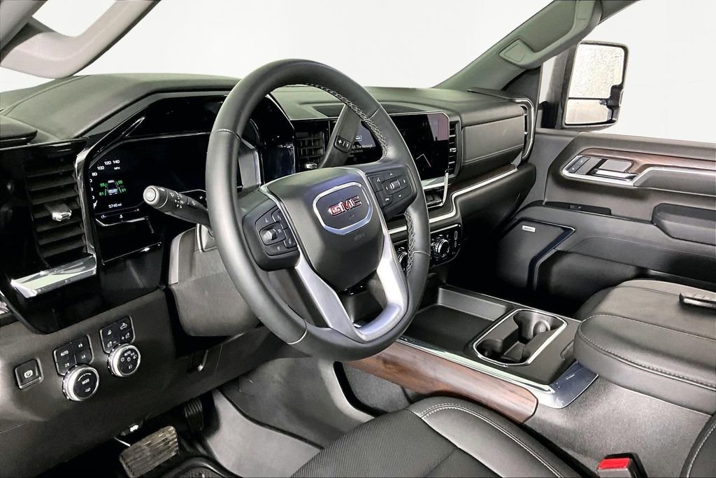 Used 2024 GMC Sierra 2500 SLT w/ SLT Premium Package image 18