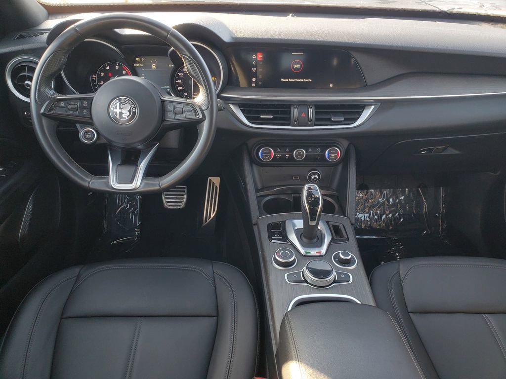 Used 2023 Alfa Romeo Stelvio Ti image 33