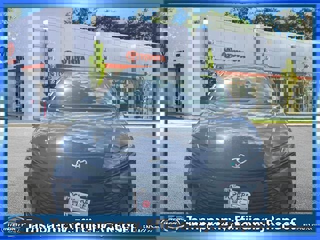 Used 2025 Toyota Camry LE w/ Convenience Package image 2