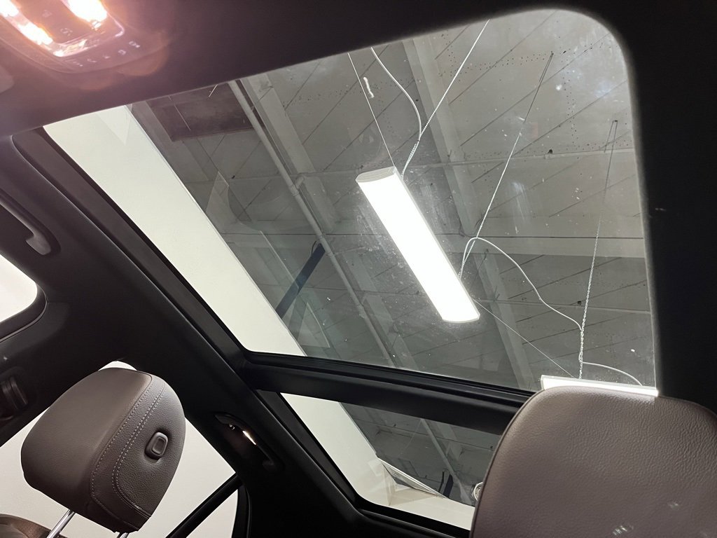 Used 2022 Mercedes-Benz GLE 350 4MATIC w/ 3rd Row Seat Package image 10