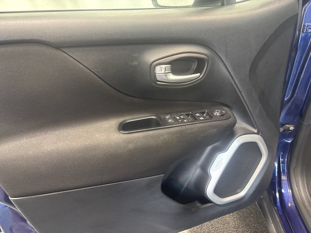 Used 2018 Jeep Renegade Sport w/ Power & Air Group AWD/4WD image 13