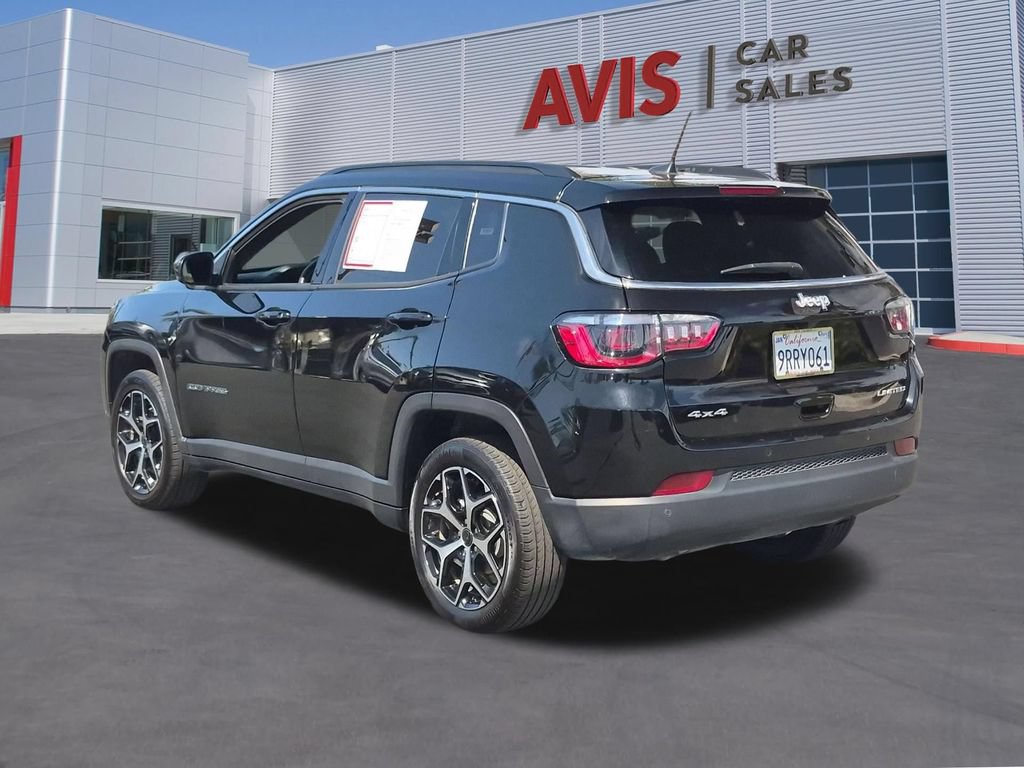Used 2025 Jeep Compass Limited AWD/4WD image 9