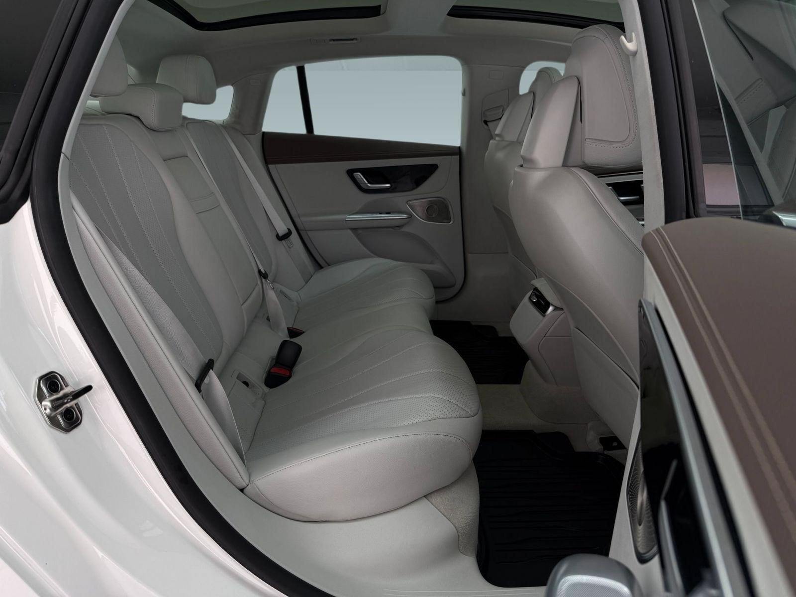 Used 2023 Mercedes-Benz EQE 350+ 4MATIC Sedan image 29