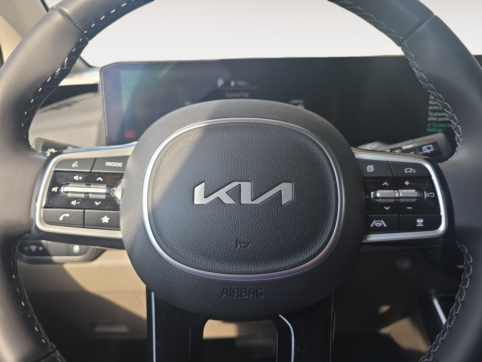 Certified 2026 Kia Carnival LX FWD image 11